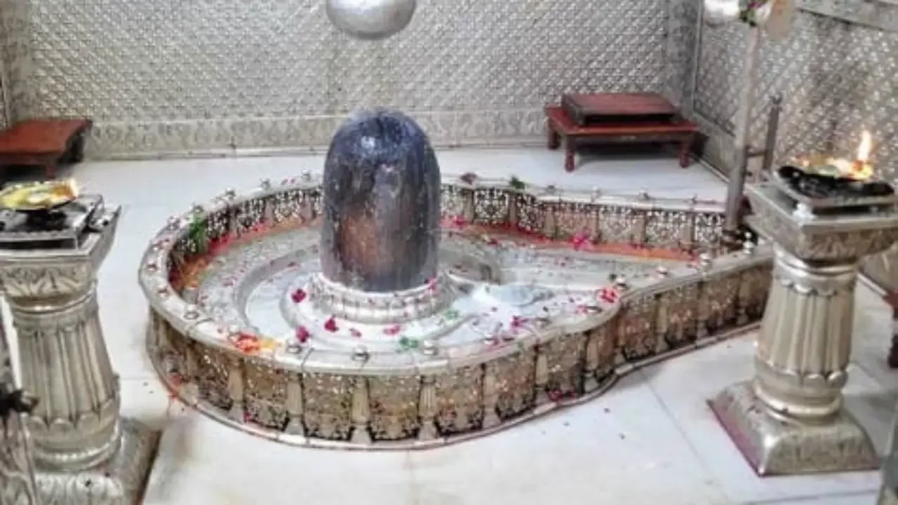 Mahakal Temple Garbh Griha में प्रवेश